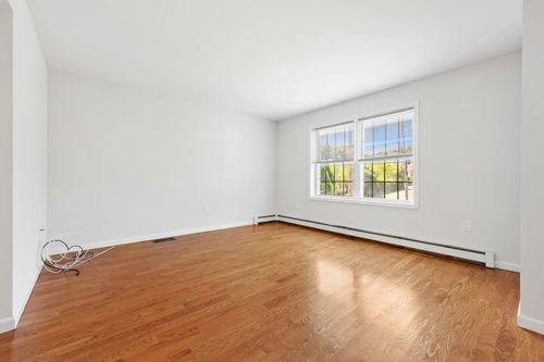 161 Adelphi Ave, Harrison, NY, 10528-2907 | Card Image