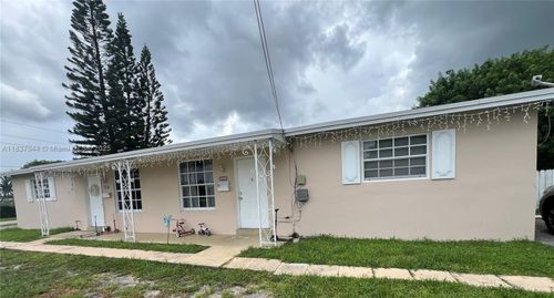 2-200 Sw 11th St, Hallandale Beach, FL, 33009-7040 | Card Image