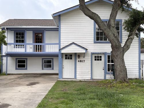 down-4817 Avenue Q 1/2, Galveston, TX, 77551-5266 | Card Image