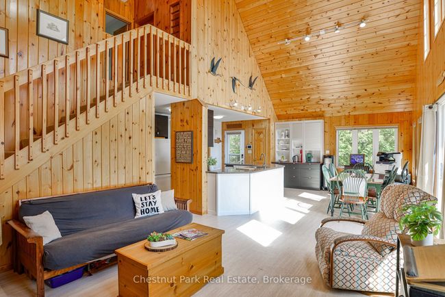 1037 Fire Route 20 G, House other with 4 bedrooms, 3 bathrooms and 5 parking in Gravenhurst ON | Image 10