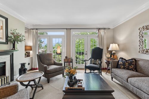 205-3737 W End Ave, Nashville, TN, 37205-2456 | Card Image