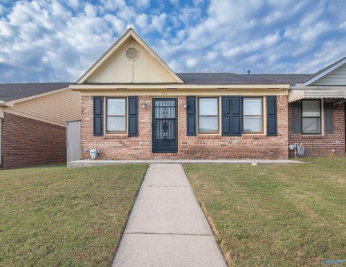 311 Chestnut St Nw, Hartselle, AL, 35640-2405 | Card Image