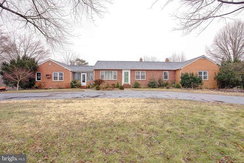 24820 Sotterley Rd, HOLLYWOOD, MD, 20636-2749 | Card Image