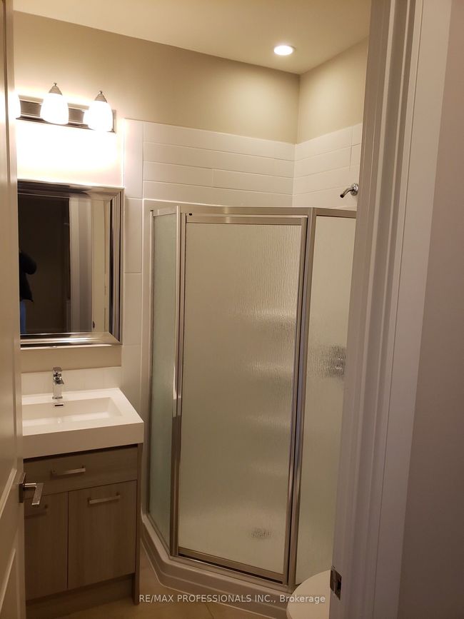 405 - 150 Main St W, Condo with 2 bedrooms, 2 bathrooms and null parking in Hamilton ON | Image 5