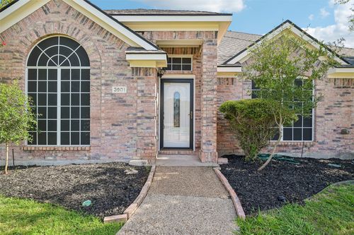 3901 Rolling Hills Dr, Plano, TX, 75025-2061 | Card Image
