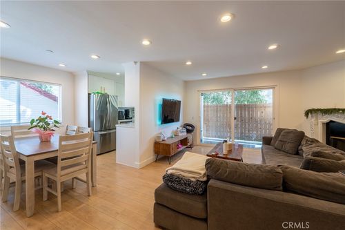 108-10119 Pinewood, Tujunga, CA, 91042 | Card Image