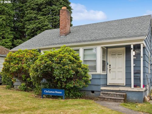 2323 Se 70th Ave, Portland, OR, 97215-4029 | Card Image