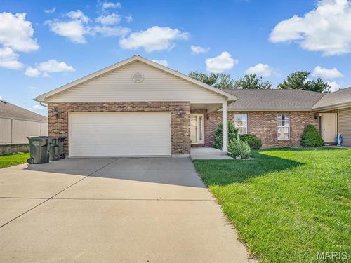 707 Marney Ln, Waterloo, IL, 62298-3252 | Card Image