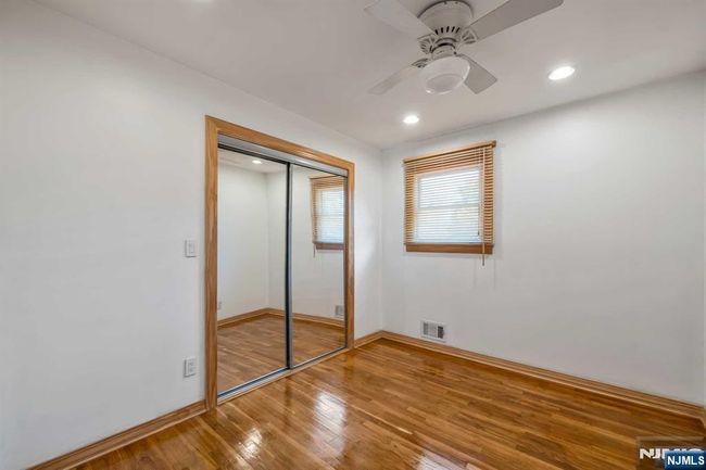 8 Carlisle Ct, House other with 4 bedrooms, 3 bathrooms and null parking in Edison NJ | Image 13