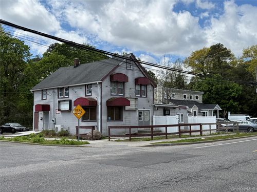 236 Union Avenue, Brookhaven, NY, 11741 | Card Image