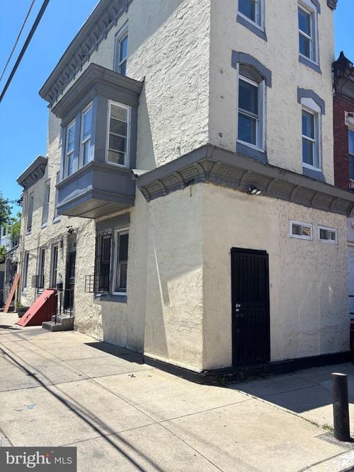924 W Silver St, Philadelphia, PA, 19133-1747 | Card Image