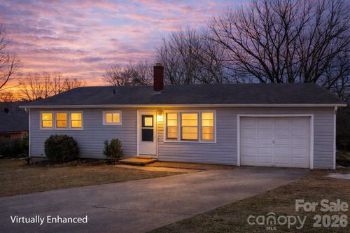 302 Ramsey St, Morganton, NC, 28655-3912 | Card Image