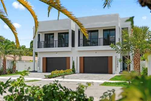 a-1320 Ne 16th Ave, Fort Lauderdale, FL, 33304-1816 | Card Image