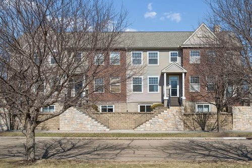 84-2062 Wellens St, Chaska, MN, 55318-3245 | Card Image