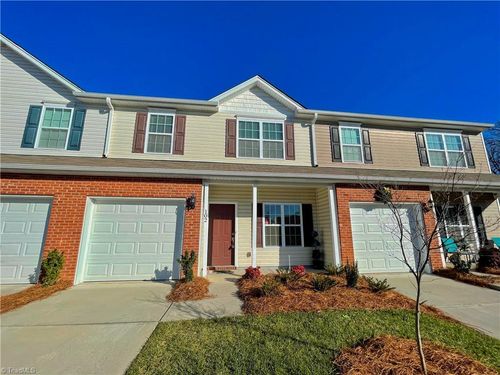 102 Manhattan Ave, Greensboro, NC, 27407-2782 | Card Image