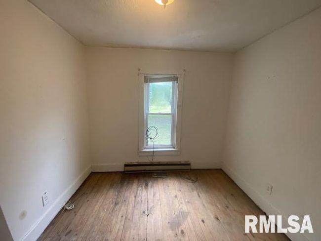 1072 Creal Springs Rd, House other with 2 bedrooms, 2 bathrooms and null parking in Creal Springs IL | Image 23