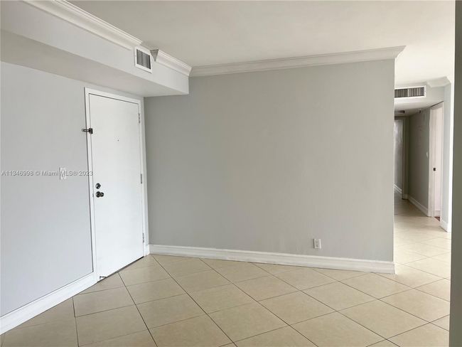 APT-1910 - 290 174 Th St, Condo with 2 bedrooms, 2 bathrooms and null parking in Sunny Isles Beach FL | Image 9