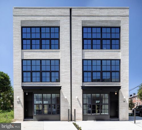 209 E Wildey St, PHILADELPHIA, PA, 19125-4136 | Card Image