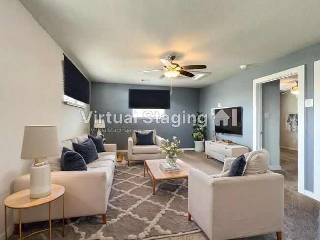 Living Room/Loft Upstairs | Image 21