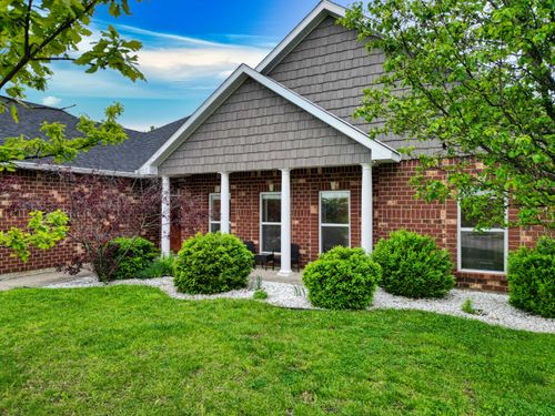 1600 Andretti Cir, COLUMBIA, MO, 65201-2876 | Card Image