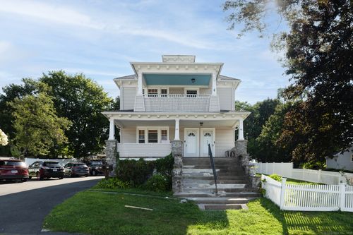 131 Norton St, Waterbury, CT, 06708-4726 | Card Image