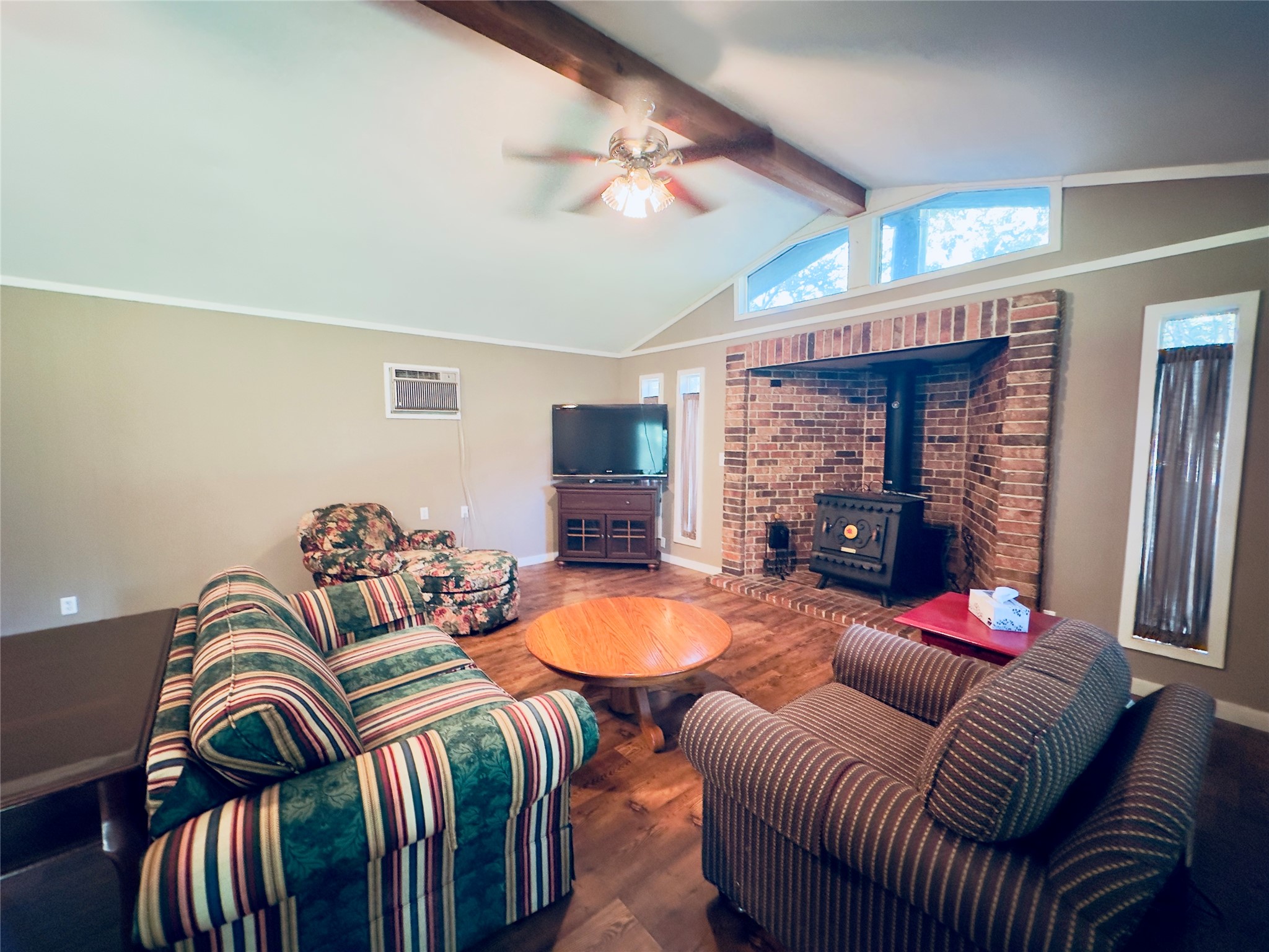 Residential in Hawkins 4
