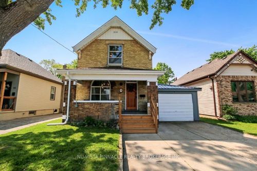 9 Sycamore St, London, ON, N5Z1K6 | Card Image