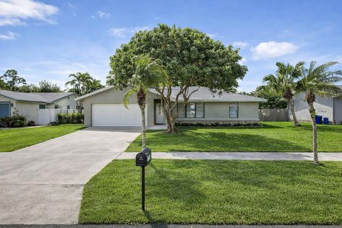 129 Bilbao St, Royal Palm Beach, FL, 33411-1310 | Card Image