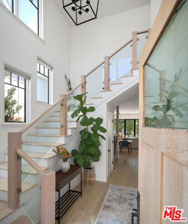 1086 Marco Pl, House other with 4 bedrooms, 4 bathrooms and 3 parking in Venice CA | Image 4
