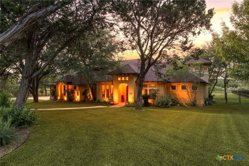 8803 Tuscan Hills Dr, San Antonio, TX, 78266-2211 | Card Image