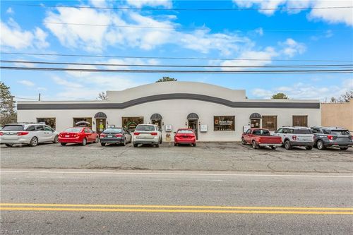 501 E Main St, Yadkinville, NC, 27055-8135 | Card Image