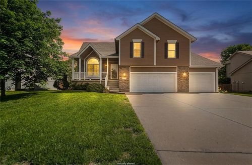 10023 N Willow Ave, Kansas City, MO, 64157-7714 | Card Image