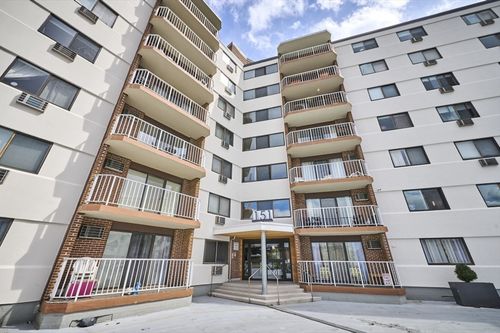 404-151 Coolidge Ave, Watertown, MA, 02472 | Card Image