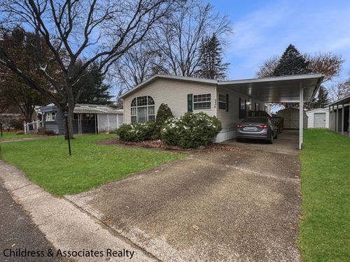 5527 Goldfinch Dr Ne, Belmont, MI, 49306-9624 | Card Image