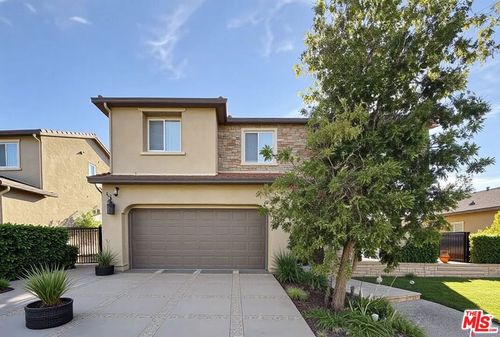 19320 Carranza Ln, Santa Clarita, CA, 91350-4701 | Card Image
