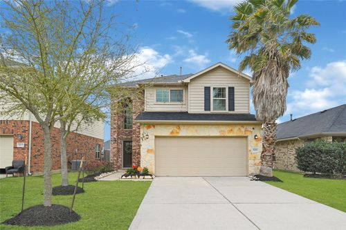 5219 Misty Ln, Bacliff, TX, 77518-2184 | Card Image