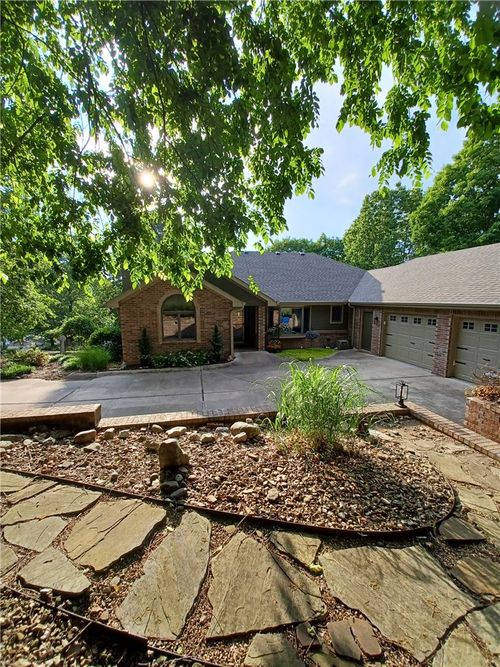 59 Churchill Dr, Bella Vista, AR, 72715-6220 | Card Image