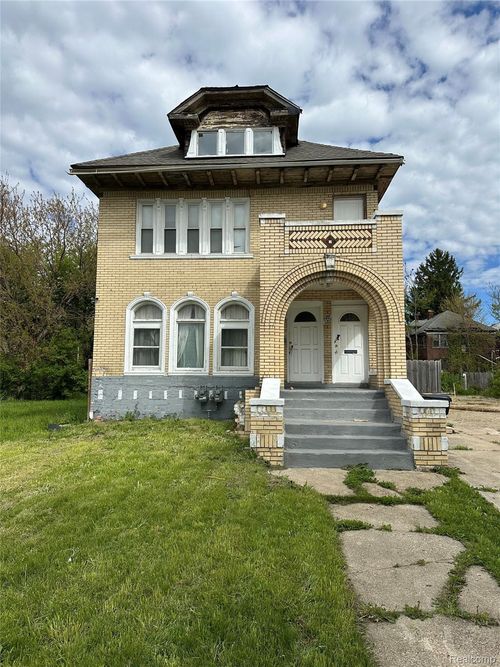 3320 Richton St, Detroit, MI, 48206-1043 | Card Image