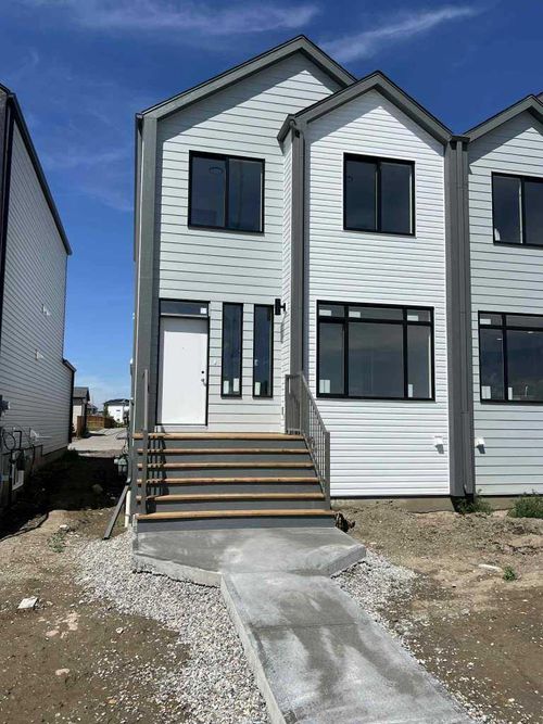 677 Blackwolf Blvd N, Lethbridge, AB, T1H7H7 | Card Image
