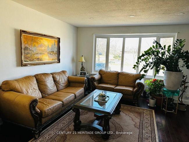 1416 Colmar Ave, House other with 3 bedrooms, 2 bathrooms and 3 parking in Pickering ON | Image 9