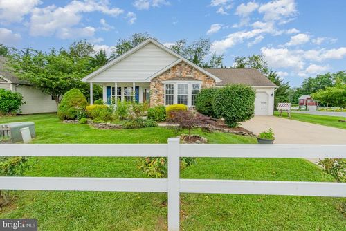 38 Lantern Ln, SHIPPENSBURG, PA, 17257-8769 | Card Image