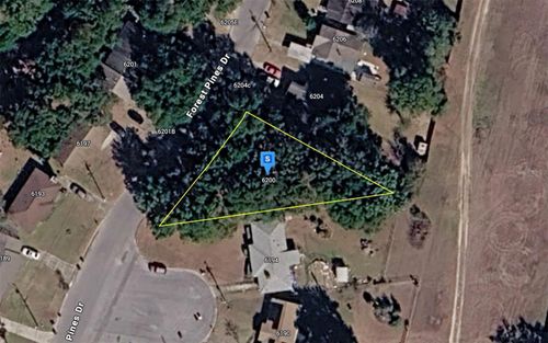 6200 Forest Pines Drive, PENSACOLA, FL, 32526 | Card Image
