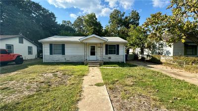 3505 Hay Avenue, House other with 5 bedrooms, 1 bathrooms and 1 parking in Waco TX | Image 1