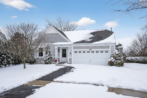 2661 Stanton Cir, Lake In The Hills, IL, 60156-6255 | Card Image