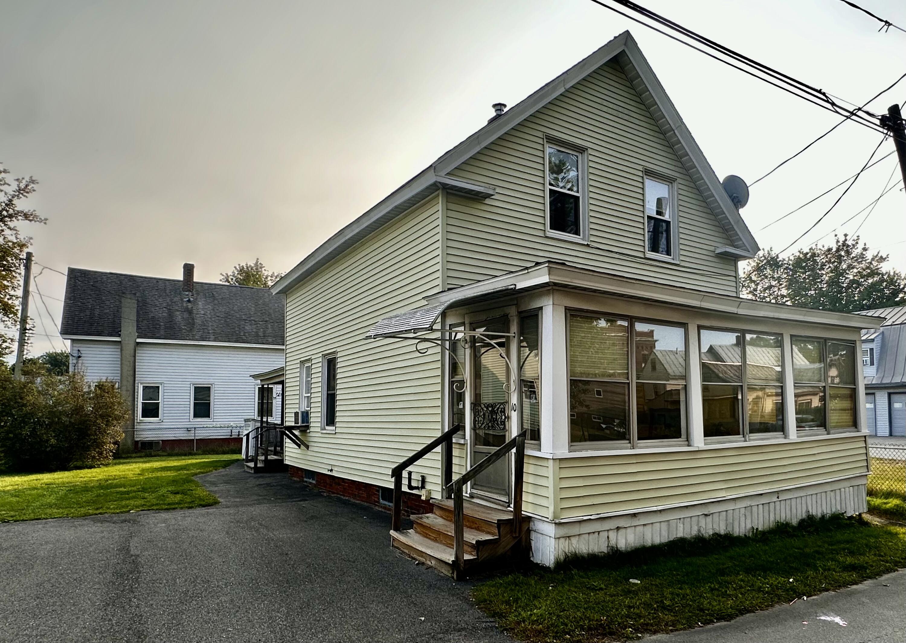 Carey Ln, Waterville, ME 04901