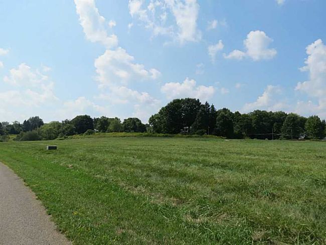 Land. | Image 13