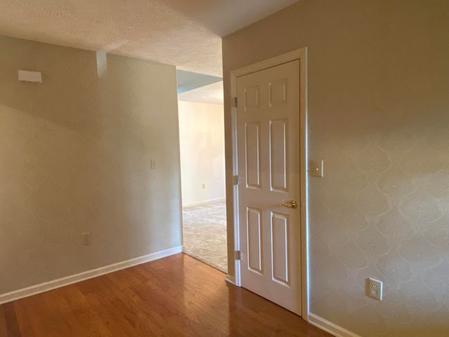 Foyer going to Dining Rm | Image 4