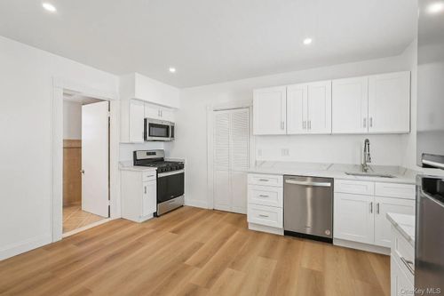 1-332 Locust Ave, Port Chester, NY, 10573-3212 | Card Image