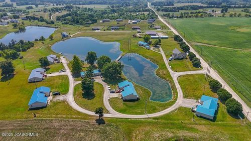 a-and-b-2143 Milanda Lake Rd, NEW BLOOMFIELD, MO, 65063-1922 | Card Image