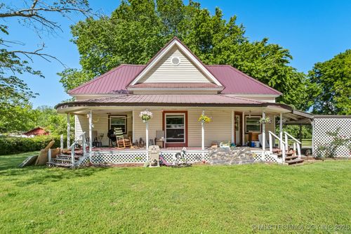 321 E Delaware St, Westville, OK, 74965-5500 | Card Image